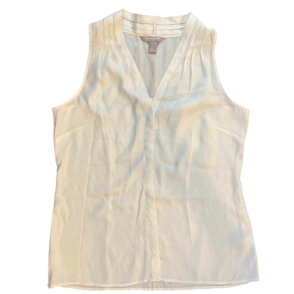 NWT Banana Republic Cream Sleeveless Pleated Blouse